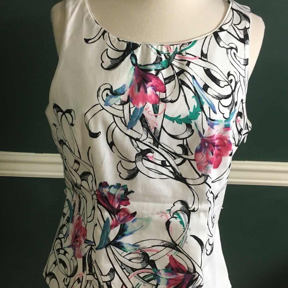Sz 12 WHBM Sleeveless Top Blouse White Floral